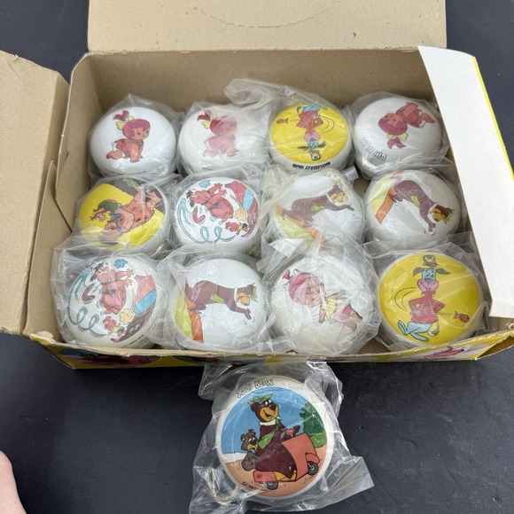 Vintage 1976 Hanna Barbera Metal Yoyo Set of 13 /Original Box/Sealed Pkg - Picture 3 of 9